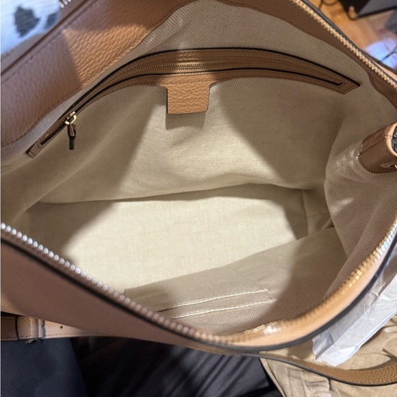 New Authentic Gucci SoHo tote - Picture 5 of 12